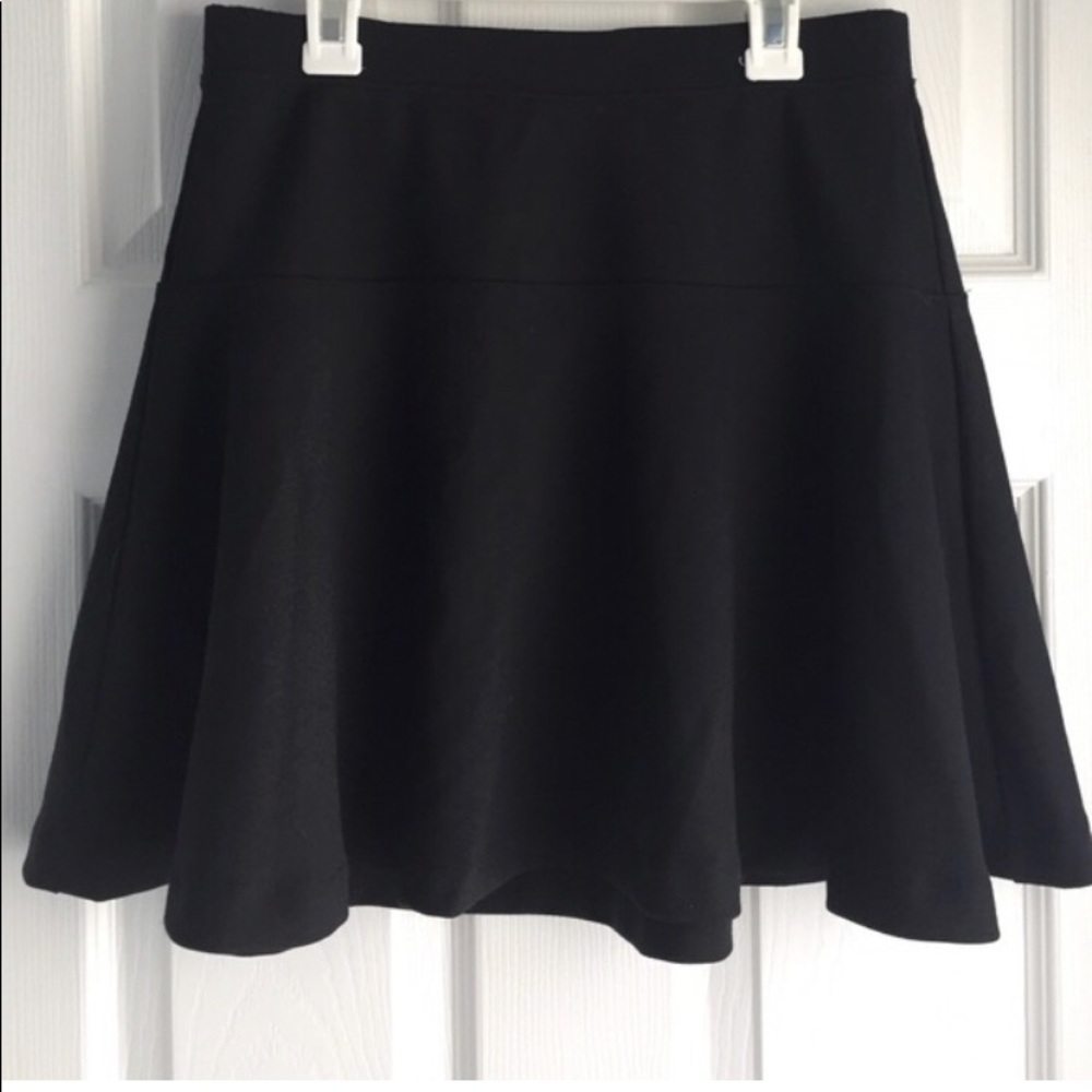 Black stretchy skater skirt